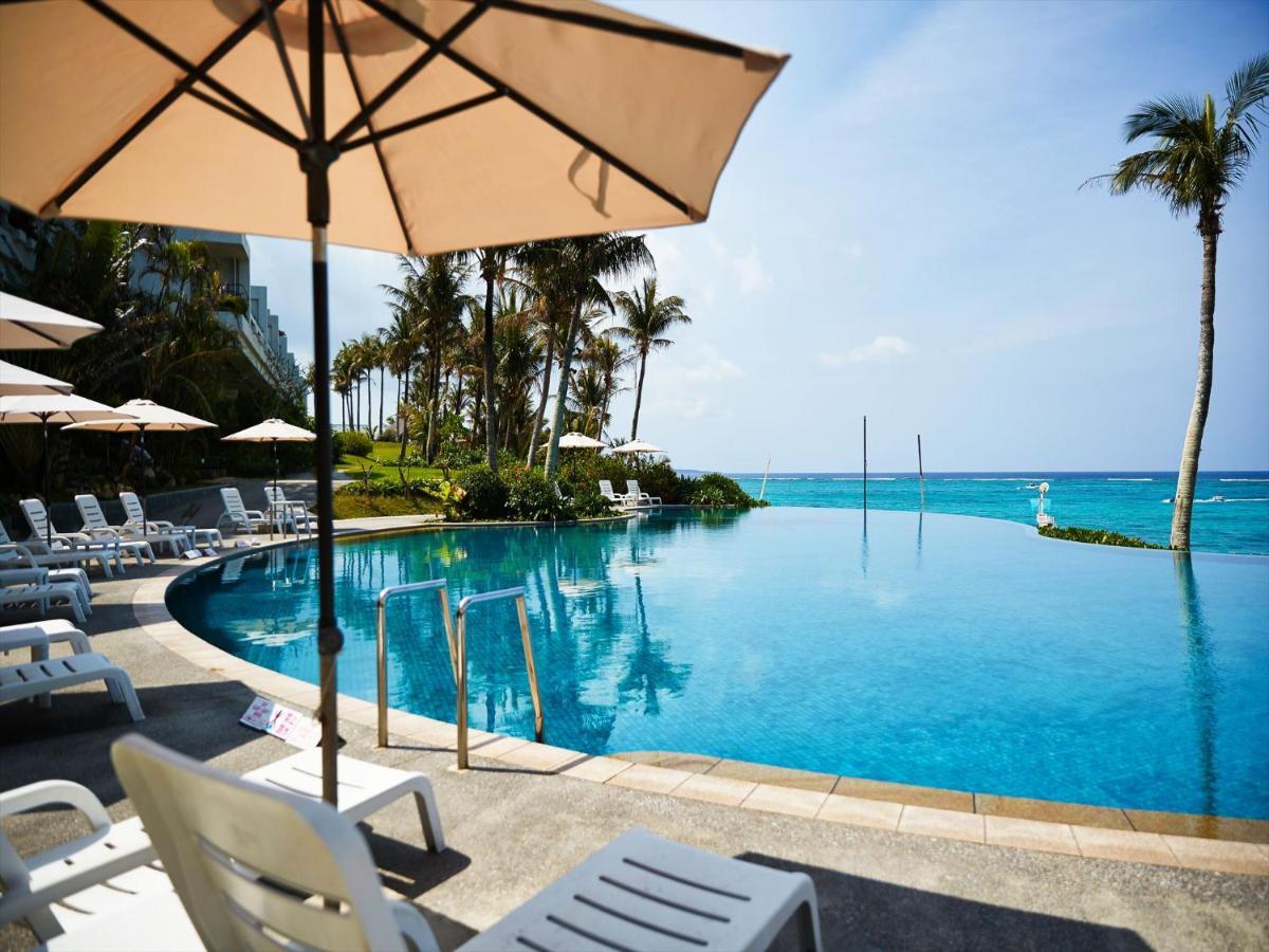 Palace In Moon Beach Onna Exterior photo